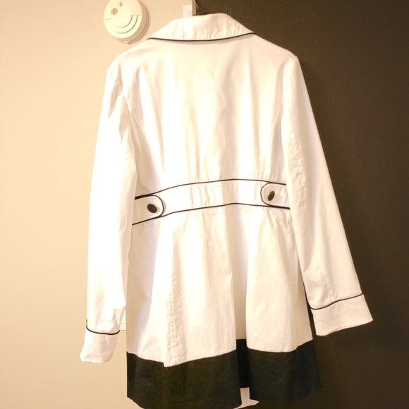 Black and White Spring Jacket - Picture 2 of 2